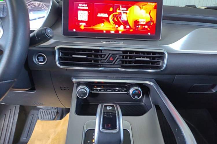 Used Geely Auto Coolray 2019 260T DCT Knight China VI Standard Audio And AC Panel