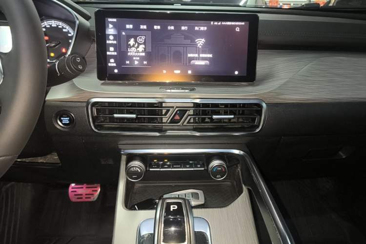 Used Geely Auto Coolray 2019 260T DCT Knight China V Standard Audio And AC Panel