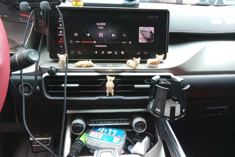 Used Geely Auto Coolray 2019 Sport Model 260T DCT Patrol China V Standard Audio And AC Panel
