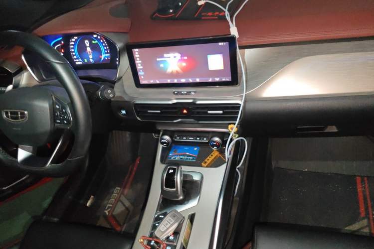 Used Geely Auto Coolray 2019 Sport Version 260T DCT Battle China VI Standard Audio And AC Panel