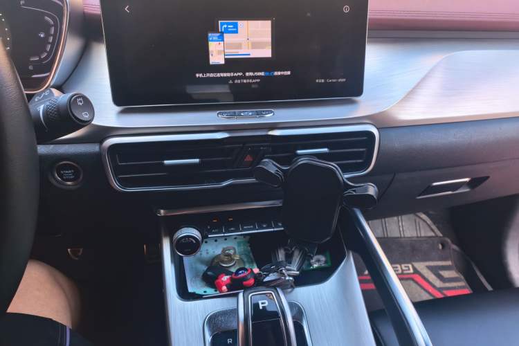 Used Geely Auto Coolray 2019 Sport Model 260T DCT Battle China V Standard Audio And AC Panel