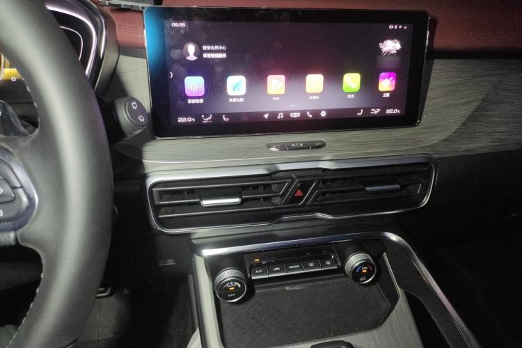 Used Geely Auto Coolray 2019 Sport Model 260T DCT Battle China V Standard Audio And AC Panel