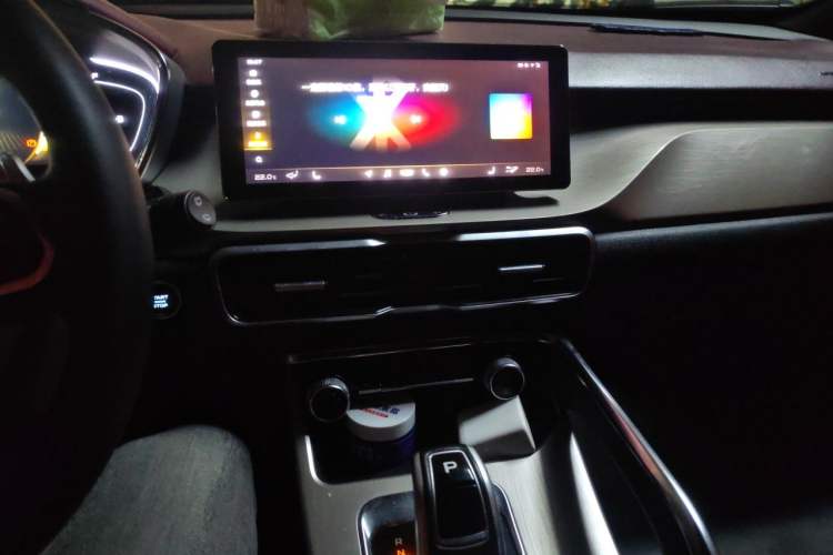 Used Geely Auto Coolray 2019 Sport Version 260T DCT Battle China VI Standard Audio And AC Panel