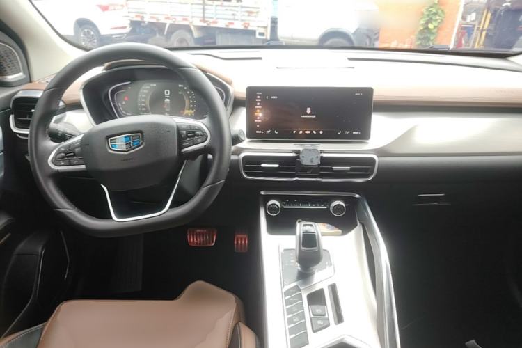 Used Geely Auto Coolray 2019 260T DCT Explorer China V Standard Center Console