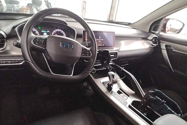 Used Geely Auto Coolray 2019 260T DCT Knight China V Standard Center Console