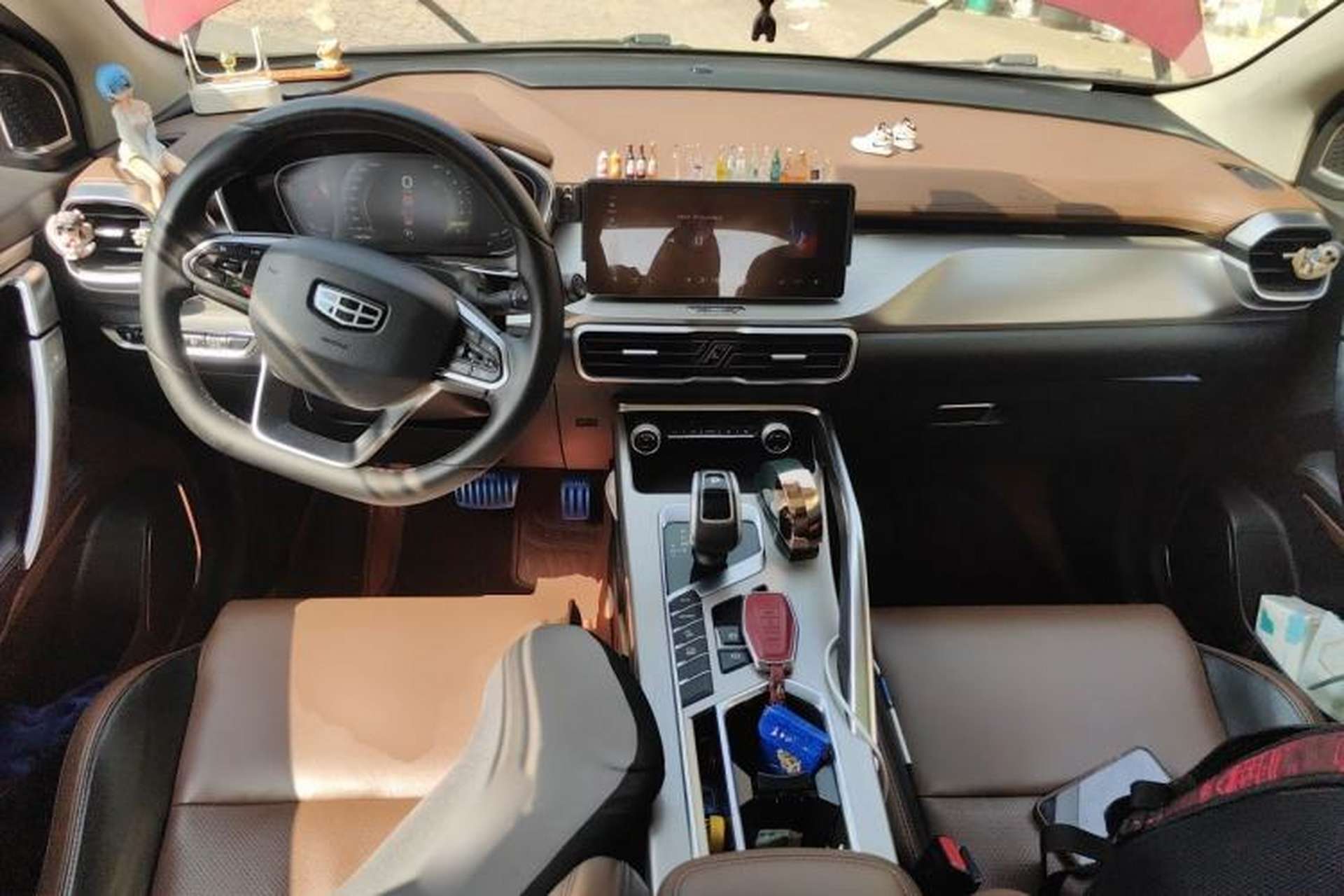 Used Geely Auto Coolray 2019 260T DCT Explorer China V Standard Center Console