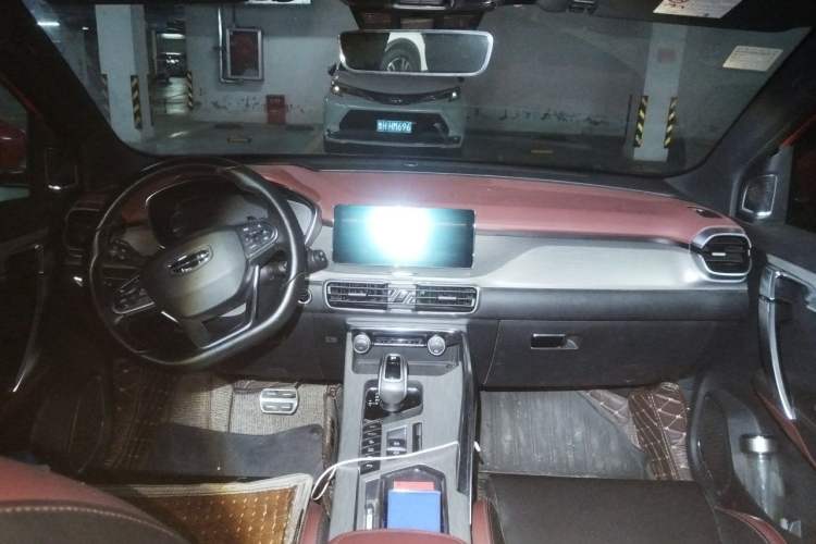 Used Geely Auto Coolray 2019 Sport Version 260T DCT Battle China VI Standard Center Console