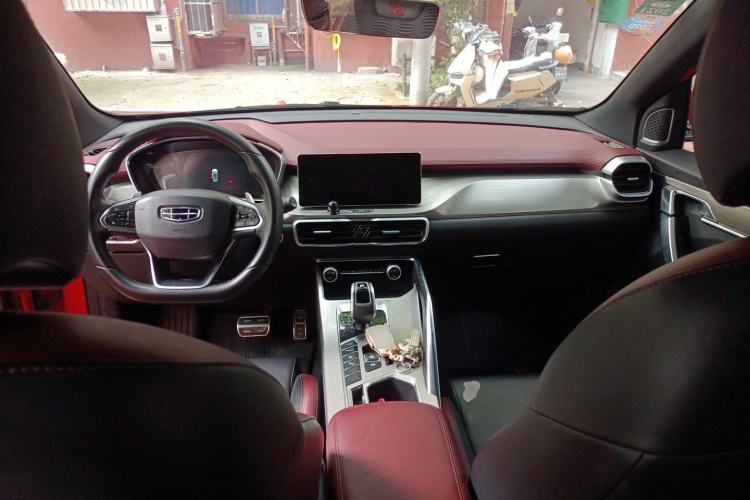 Used Geely Auto Coolray 2019 Sport Version 260T DCT Explorer China VI Standard Center Console