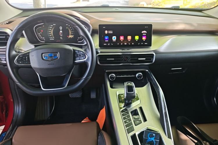 Used Geely Auto Coolray 2019 260T DCT Explorer China V Standard Center Console