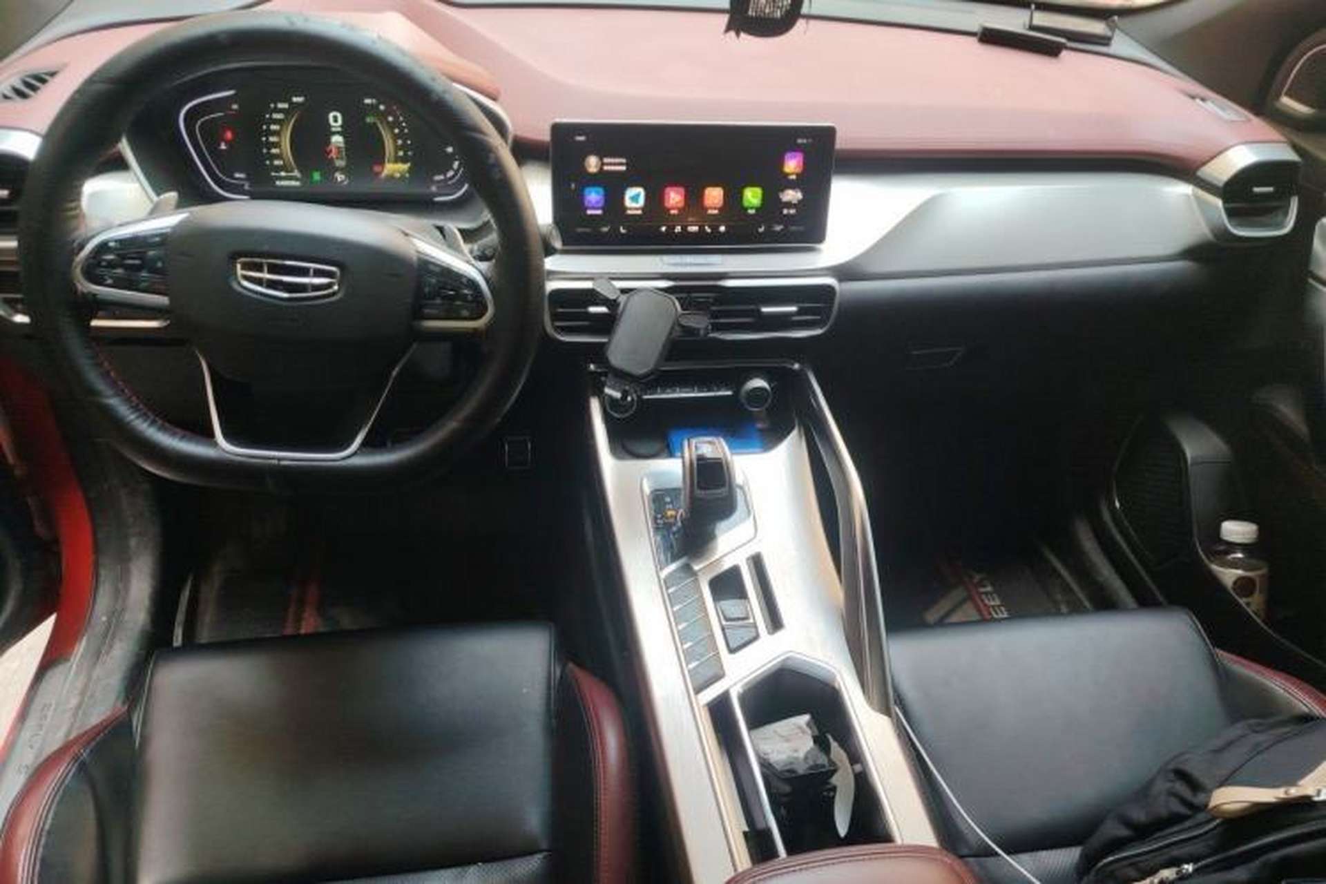 Used Geely Auto Coolray 2019 Sport Model 260T DCT Battle China V Standard Center Console