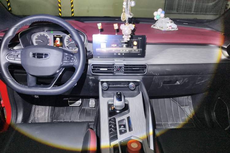 Used Geely Auto Coolray 2019 260T DCT Knight China VI Standard Center Console