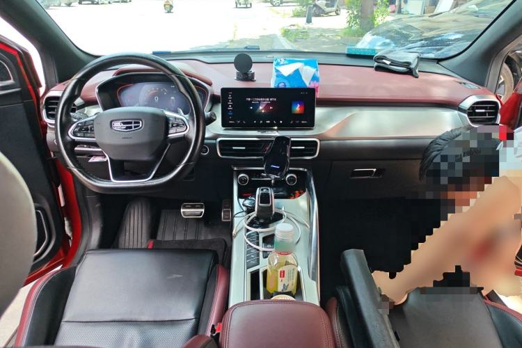 Used Geely Auto Coolray 2019 Sport Model 260T DCT Battle China V Standard Center Console