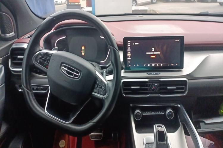 Used Geely Auto Coolray 2019 Sport Model 260T DCT Battle China V Standard Center Console