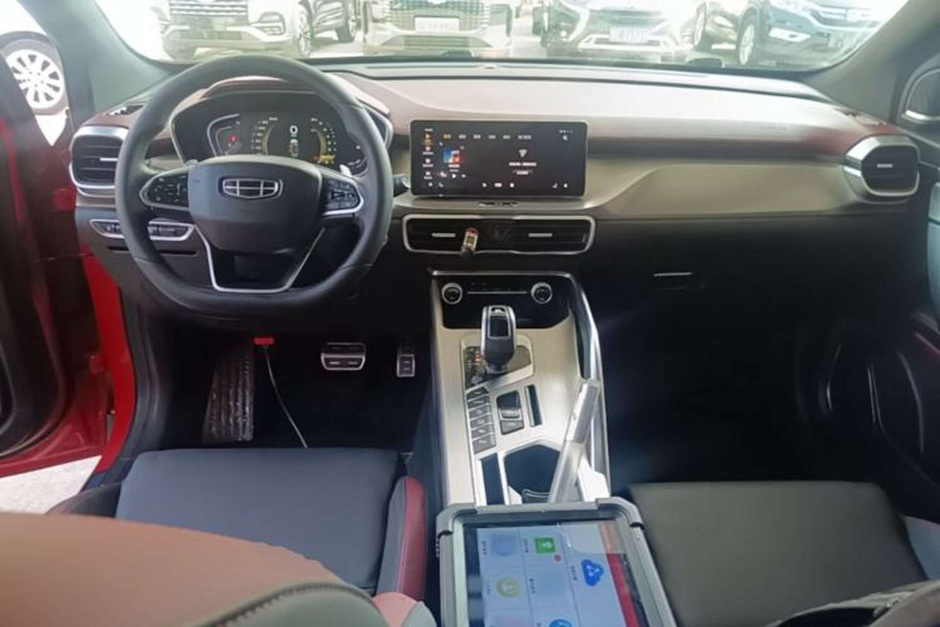 Used Geely Auto Coolray 2019 Sport Model 260T DCT Battle China V Standard Center Console