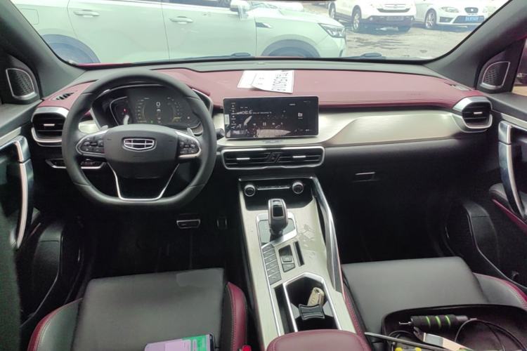 Used Geely Auto Coolray 2019 Sport Model 260T DCT Battle China V Standard Center Console