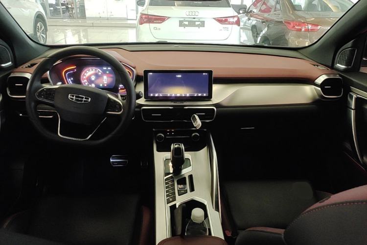 Used Geely Auto Coolray 2019 Sport Version 260T DCT Battle China VI Standard Center Console