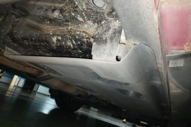 Used Geely Auto Coolray 2019 260T DCT Explorer China V Standard Chassis Rear Right