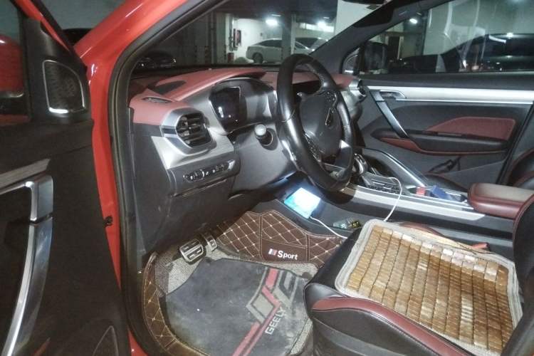 Used Geely Auto Coolray 2019 Sport Version 260T DCT Battle China VI Standard Driver Seat