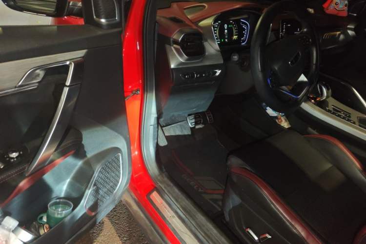 Used Geely Auto Coolray 2019 Sport Version 260T DCT Battle China VI Standard Driver Seat