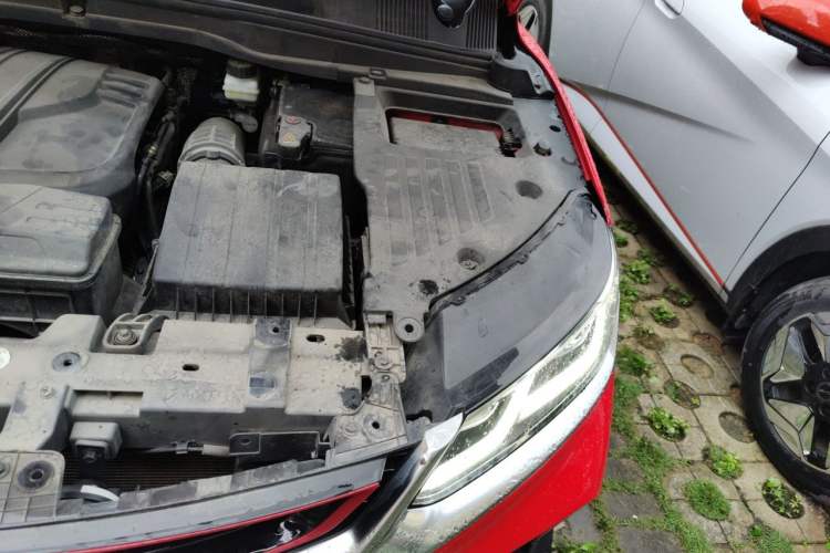 Used Geely Auto Coolray 2019 Sport Model 260T DCT Battle China V Standard Engine Bay Left