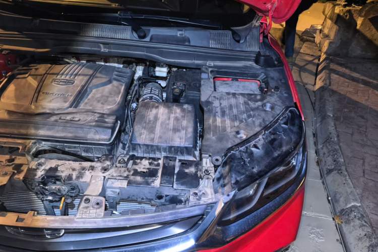 Used Geely Auto Coolray 2019 260T DCT Knight China VI Standard Engine Bay Left