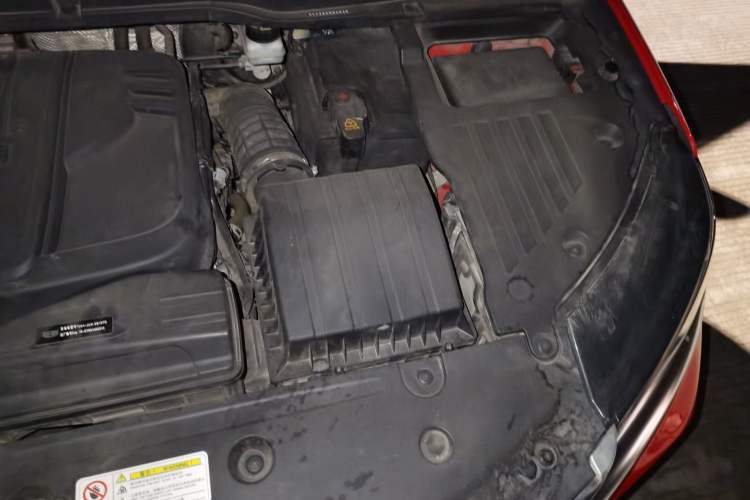 Used Geely Auto Coolray 2019 Sport Model 260T DCT Patrol China V Standard Engine Bay Left