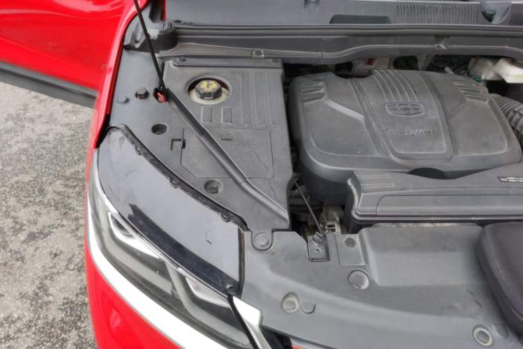 Used Geely Auto Coolray 2019 Sport Version 260T DCT Battle China VI Standard Engine Bay Right