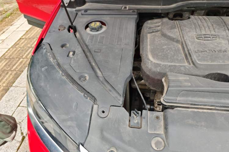 Used Geely Auto Coolray 2019 Sport Model 260T DCT Battle China V Standard Engine Bay Right