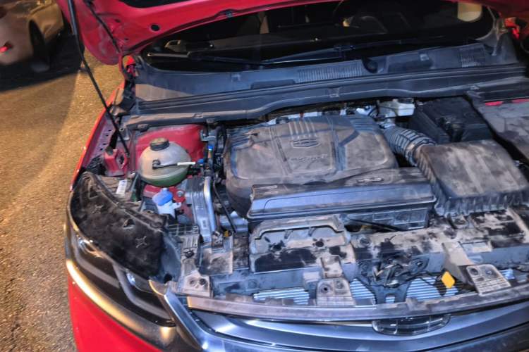 Used Geely Auto Coolray 2019 260T DCT Knight China VI Standard Engine Bay Right
