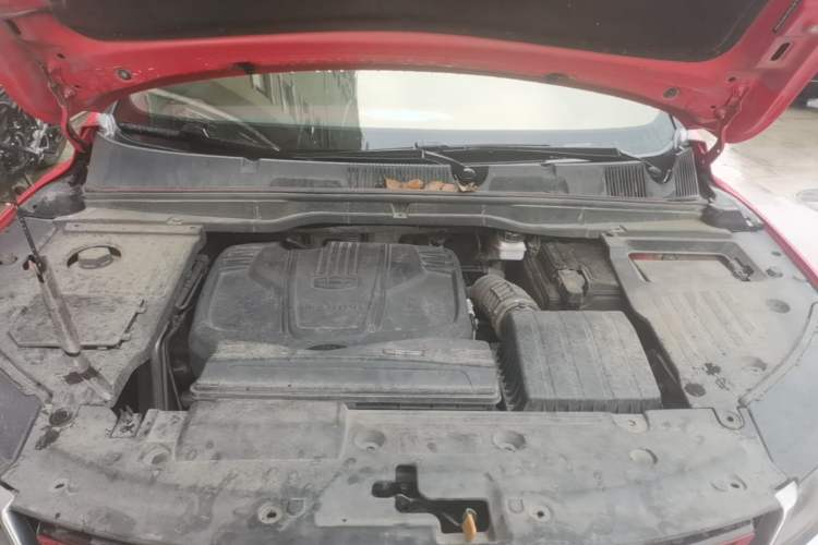 Used Geely Auto Coolray 2019 Sport Model 260T DCT Battle China V Standard Engine Bay