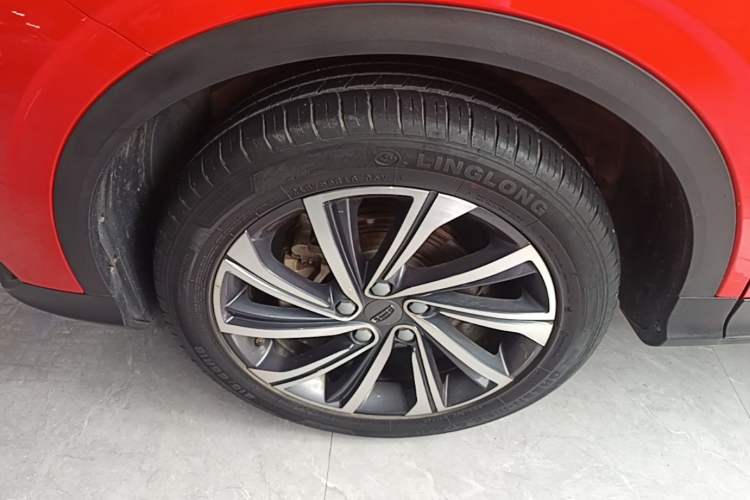 Used Geely Auto Coolray 2019 260T DCT Knight China VI Standard Exterior 4