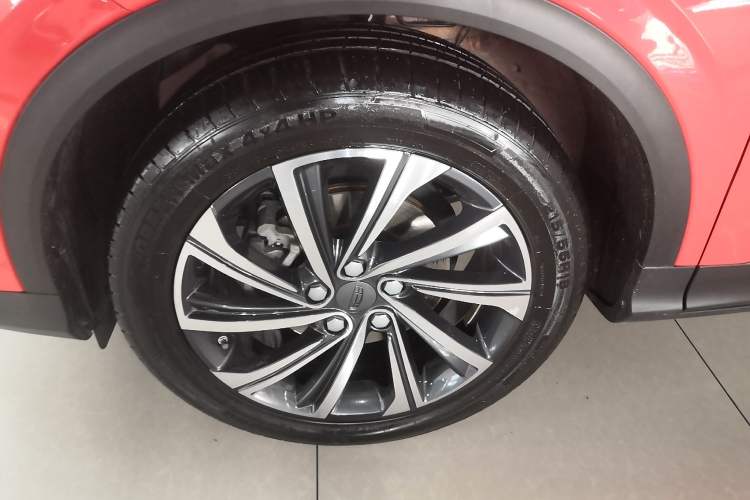 Used Geely Auto Coolray 2019 260T DCT Knight China VI Standard Exterior 4