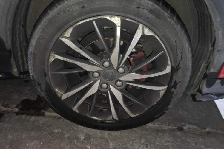 Used Geely Auto Coolray 2019 260T DCT Explorer China V Standard Exterior 7