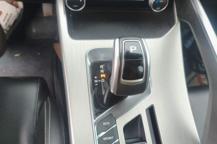 Used Geely Auto Coolray 2019 260T DCT Knight China V Standard Gear Lever