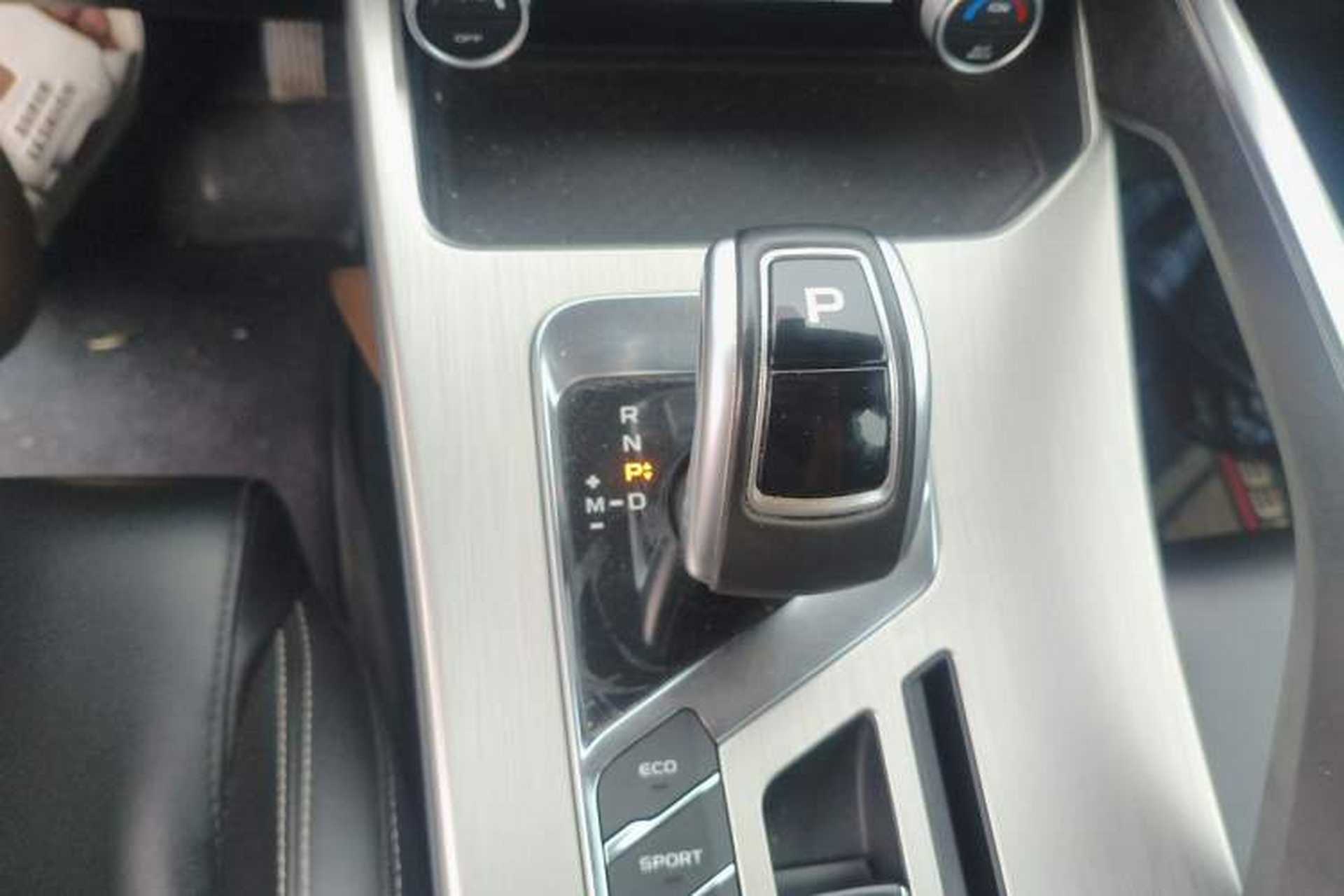 Used Geely Auto Coolray 2019 260T DCT Knight China V Standard Gear Lever