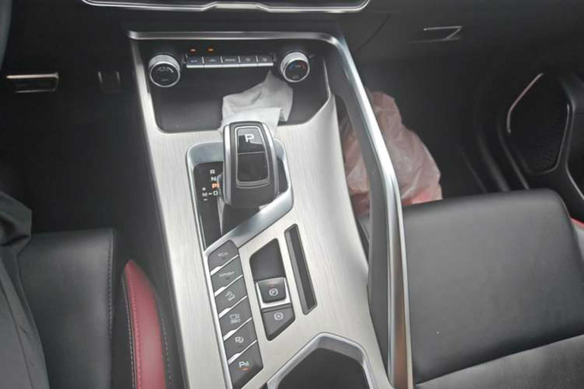 Used Geely Auto Coolray 2019 Sport Version 260T DCT Battle China VI Standard Gear Lever