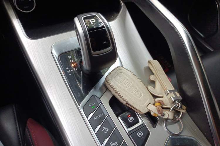 Used Geely Auto Coolray 2019 Sport Version 260T DCT Explorer China VI Standard Gear Lever