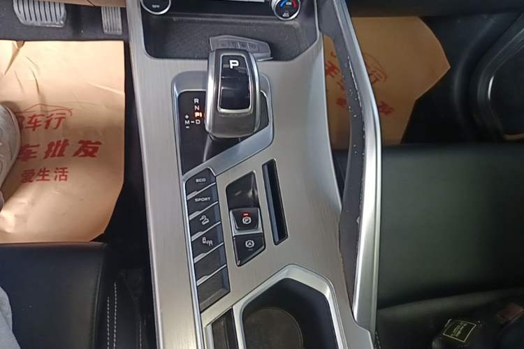 Used Geely Auto Coolray 2019 260T DCT Knight China VI Standard Gear Lever