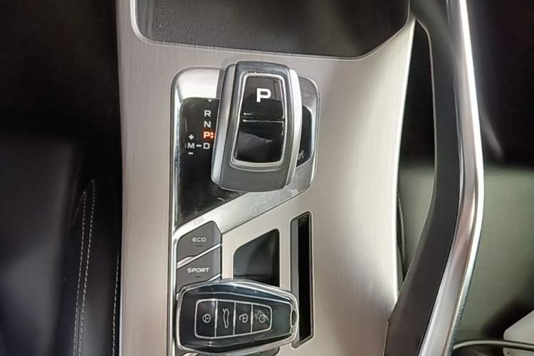 Used Geely Auto Coolray 2019 260T DCT Knight China VI Standard Gear Lever