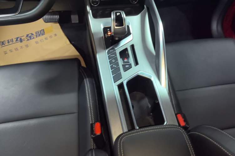 Used Geely Auto Coolray 2019 260T DCT Knight China VI Standard Gear Lever