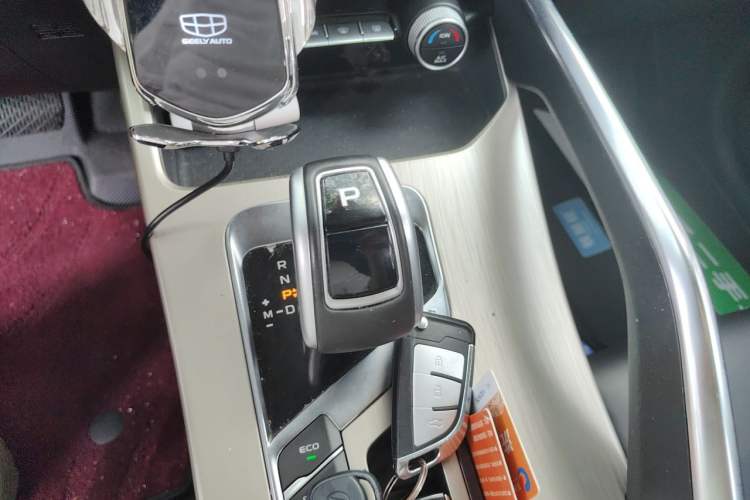 Used Geely Auto Coolray 2019 260T DCT Knight China V Standard Gear Lever