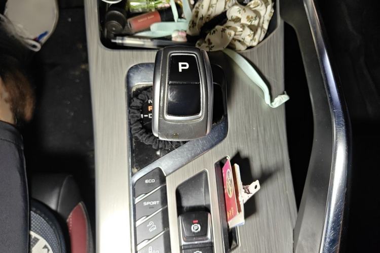 Used Geely Auto Coolray 2019 260T DCT Explorer China V Standard Gear Lever