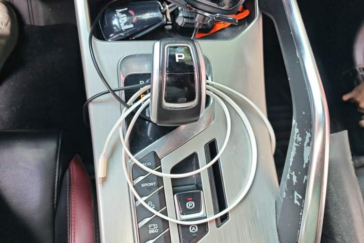 Used Geely Auto Coolray 2019 Sport Model 260T DCT Battle China V Standard Gear Lever