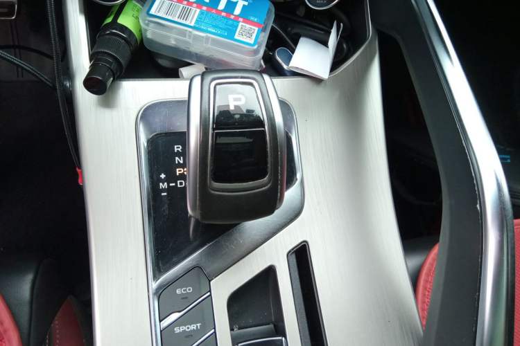 Used Geely Auto Coolray 2019 Sport Model 260T DCT Patrol China V Standard Gear Lever