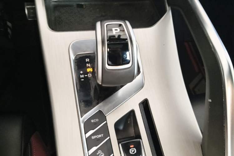 Used Geely Auto Coolray 2019 Sport Model 260T DCT Patrol China V Standard Gear Lever