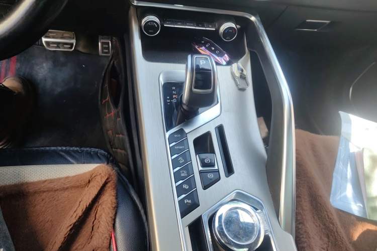 Used Geely Auto Coolray 2019 Sport Model 260T DCT Battle China V Standard Gear Lever