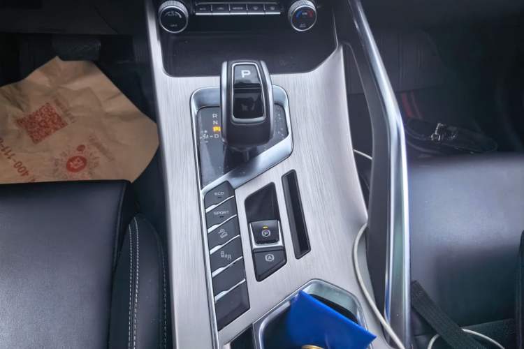Used Geely Auto Coolray 2019 260T DCT Knight China VI Standard Gear Lever