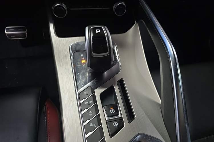 Used Geely Auto Coolray 2019 Sport Version 260T DCT Explorer China VI Standard Gear Lever