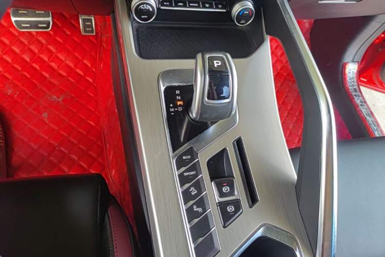 Used Geely Auto Coolray 2019 Sport Version 260T DCT Explorer China VI Standard Gear Lever