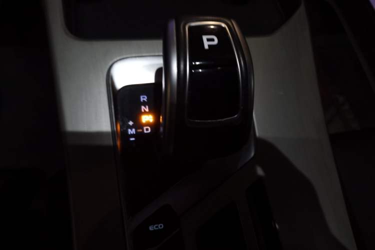 Used Geely Auto Coolray 2019 Sport Model 260T DCT Patrol China V Standard Gear Lever